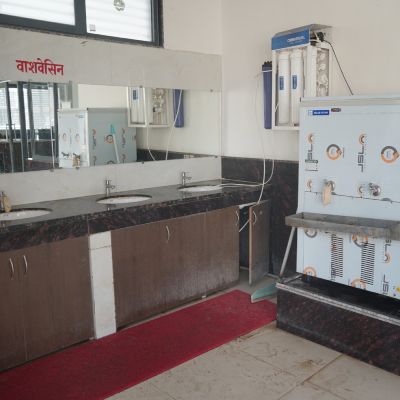 भोजनशाला दृश्य 4